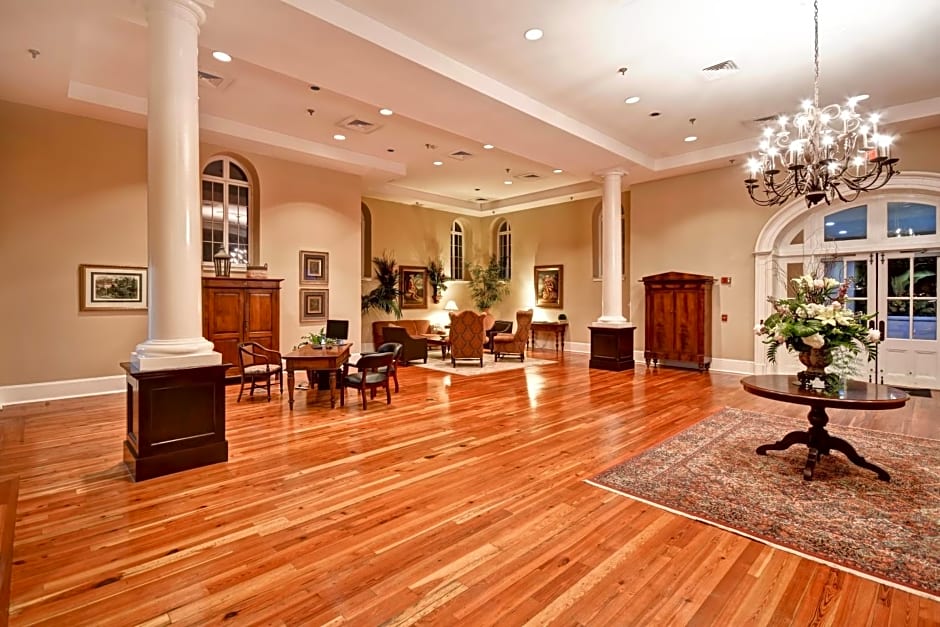 Embassy Suites Charleston - Historic District