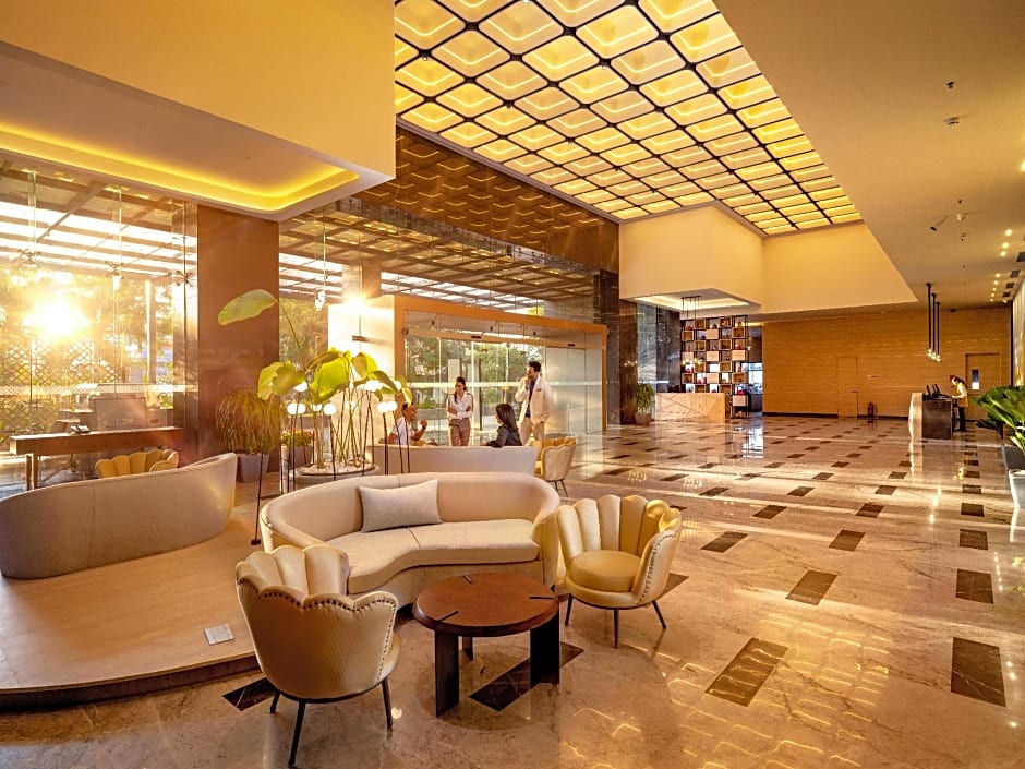 O by Tamara Coimbatore