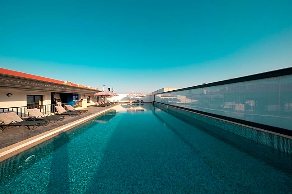 MQ Hotel Suites & SPA