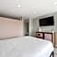 Pink Champagne Boutique Motel
