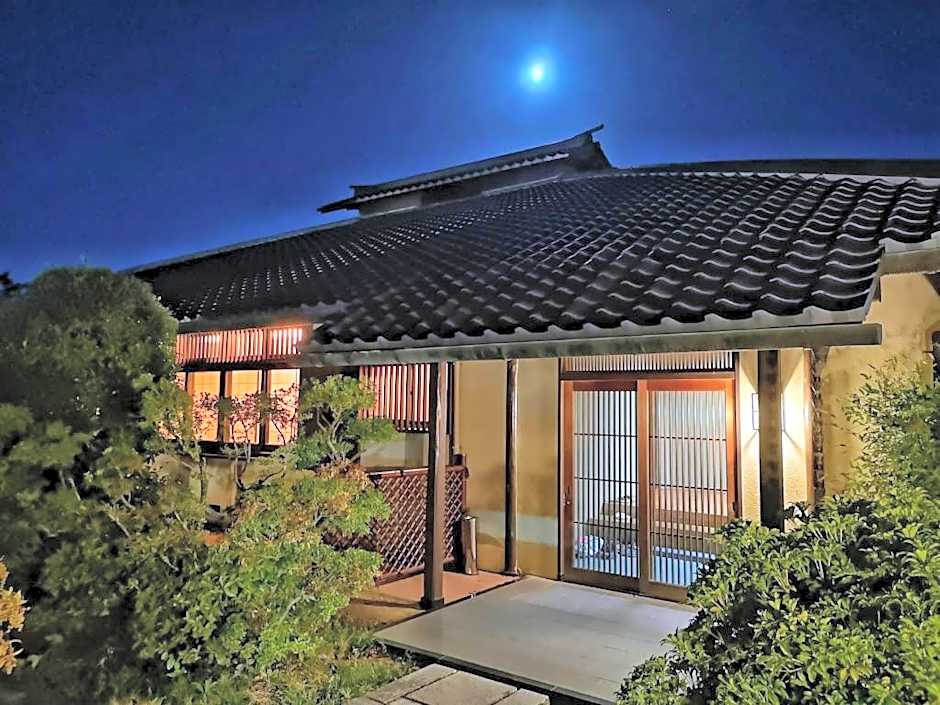 Kansai Airport Hotel Pine Villa