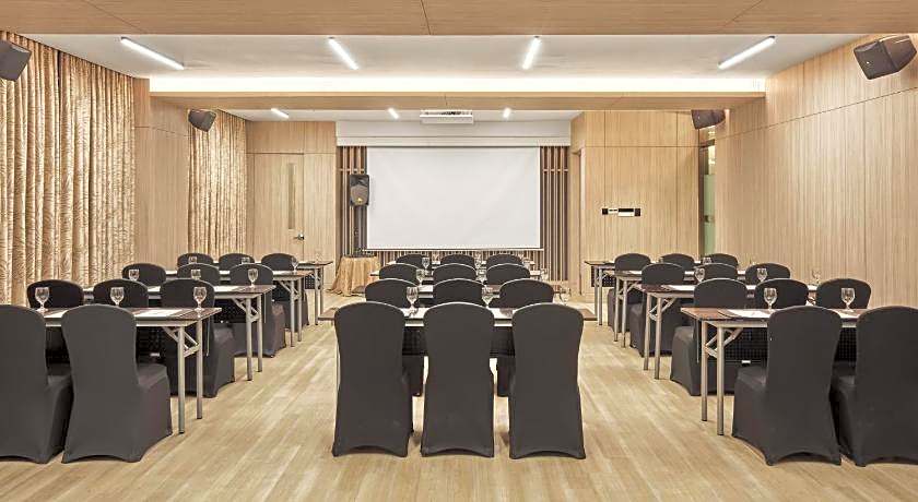 Holiday Inn & Suites Makati By IHG