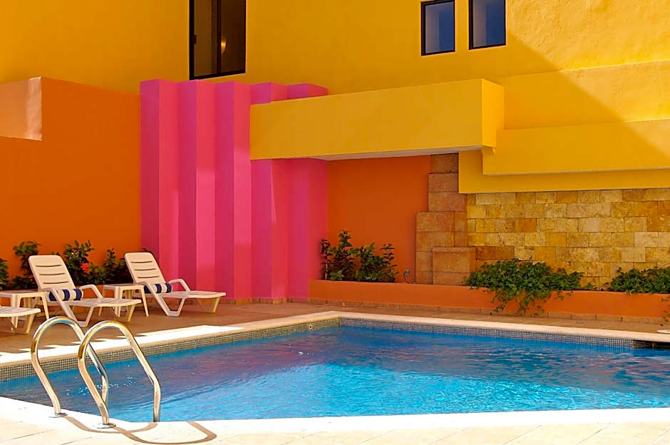 Hotel Plaza Colonial