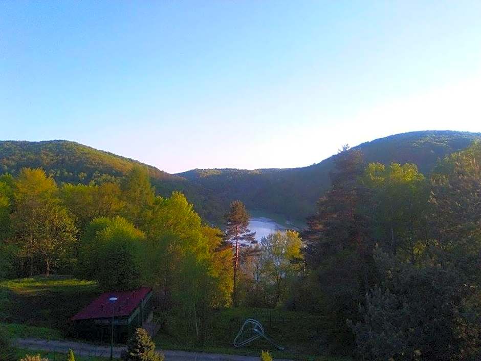 Osrodek Wypoczynkowy " BIESZCZADY"