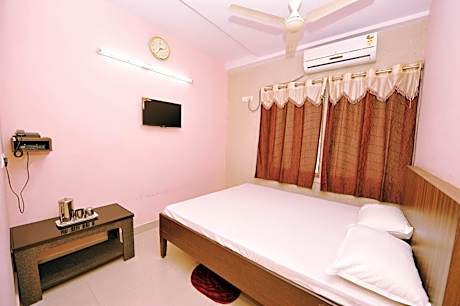 Economy Double or Twin Room