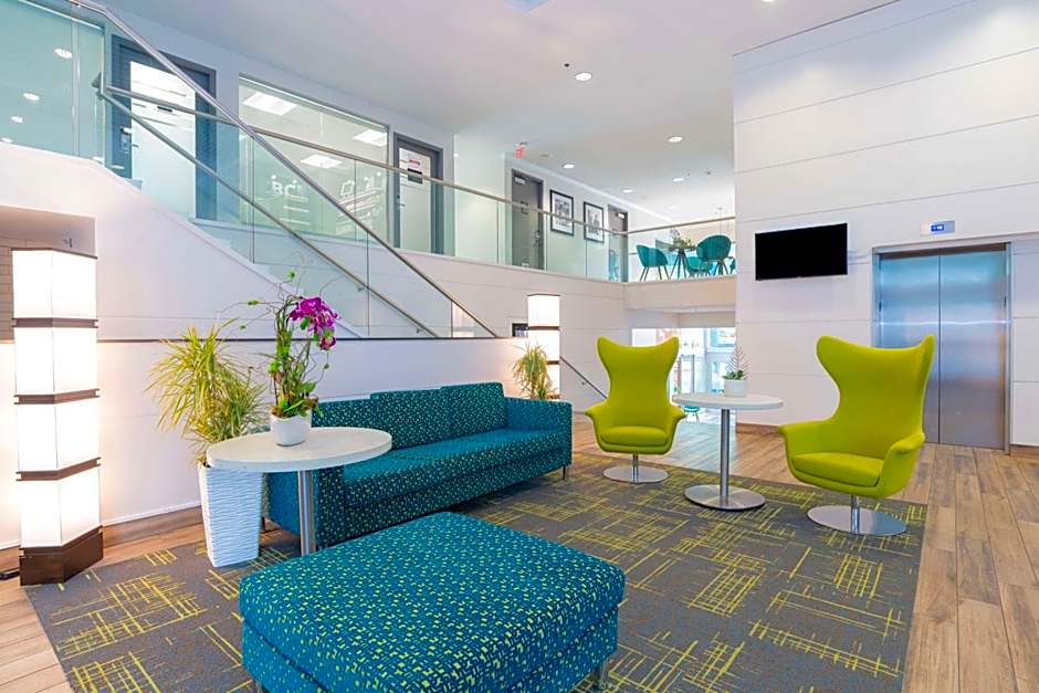 Hampton Inn & Suites, by Hilton - Vancouver Downtown