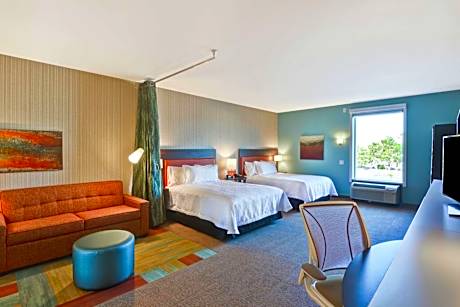 Queen Studio with Two Queen Beds - Mobility and Hearing Access/Non-Smoking