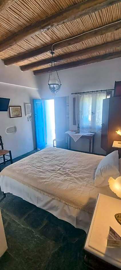 Naxos Filoxenia Hotel