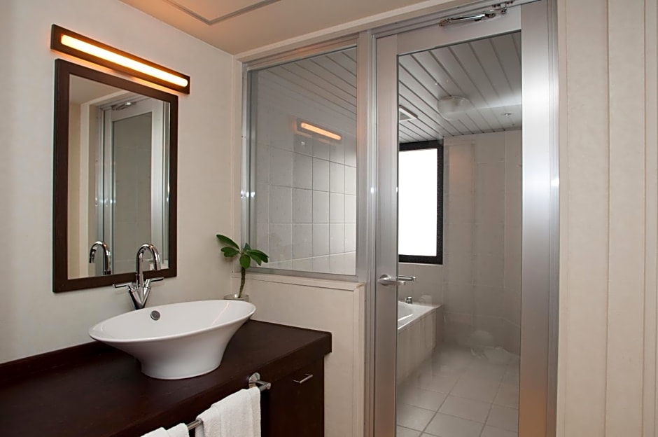 Hotel Rplus