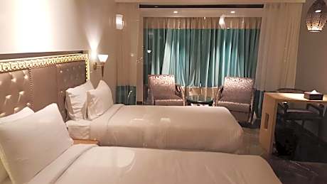 Executive Twin Room 10% discount on Food and Beverage