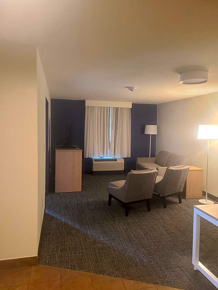 Dothan East Inn & Suites