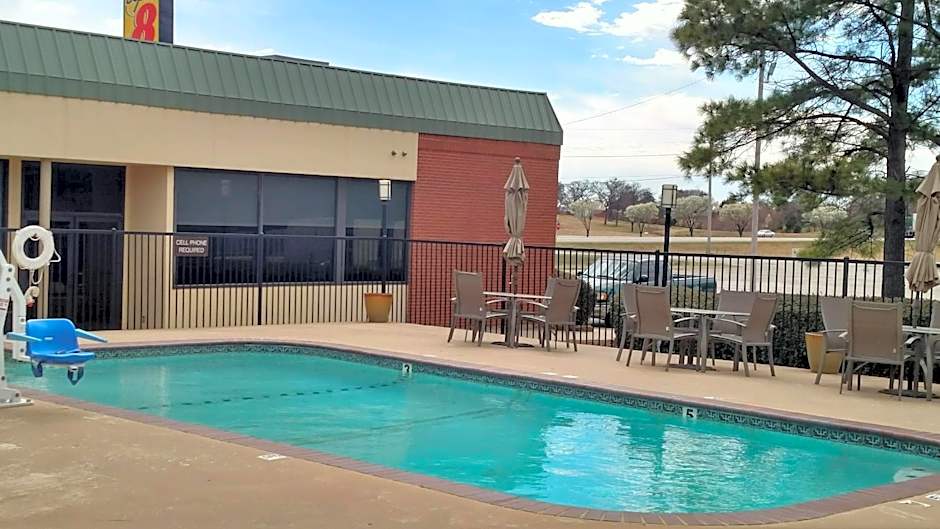 Super 8 by Wyndham Atoka