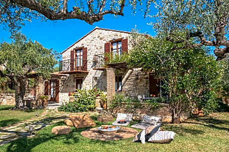 Paliokaliva Apartments and Villas