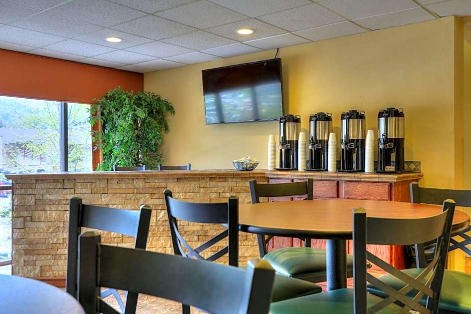 Edgewater Hotel and Conference Center