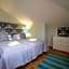 Crystal Suites Chez Helena