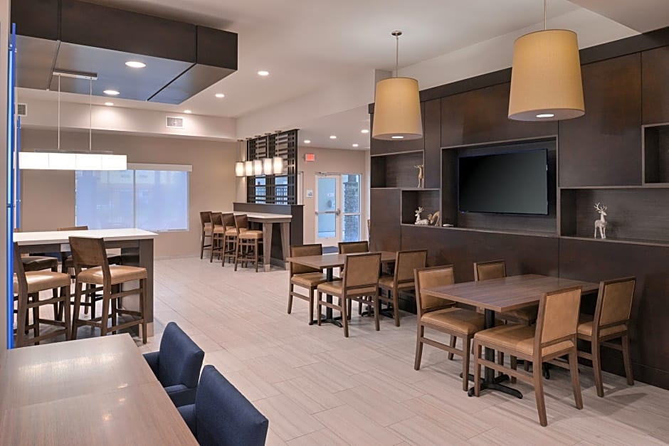 Holiday Inn Express & Suites Houston E - Pasadena By IHG