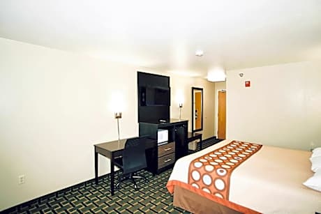 King Room - Disability Access - Non-Smoking