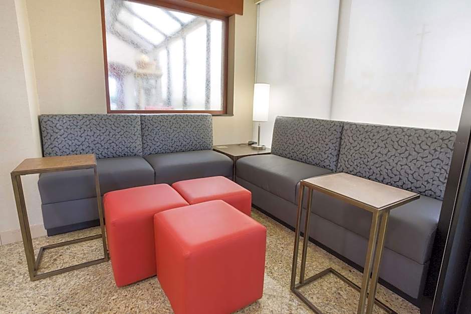 Drury Inn & Suites Joplin