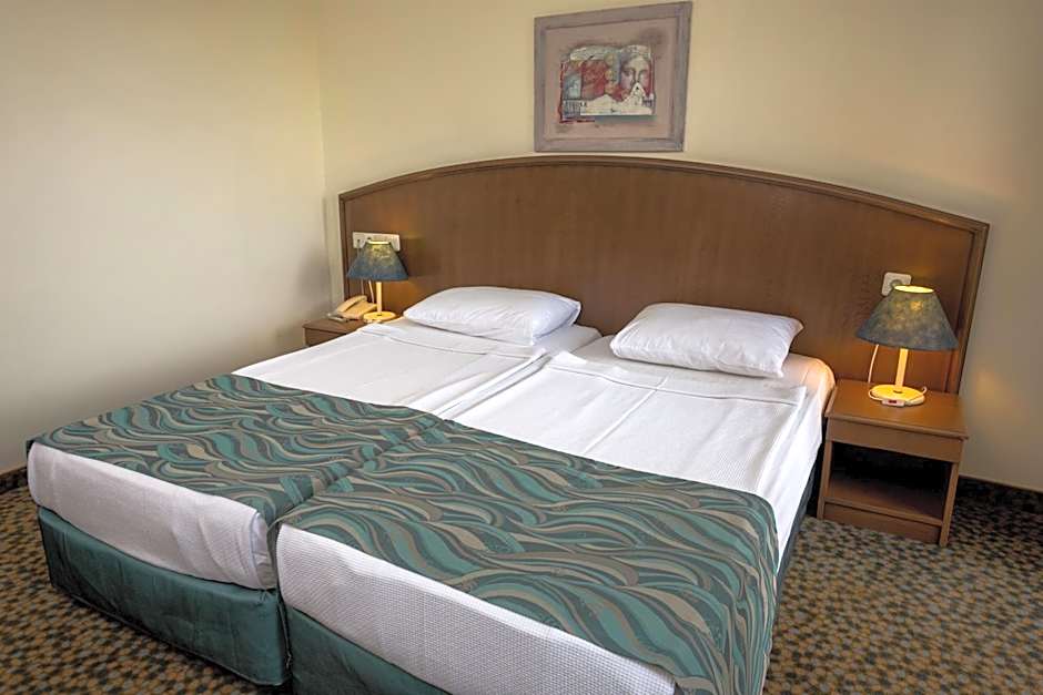 Dosi Hotel