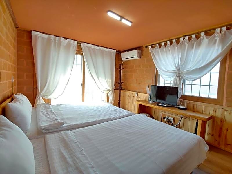 Jeju Hani Baram Pension