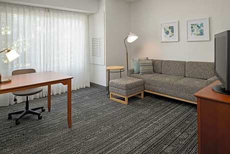 Home Office Studio Queen