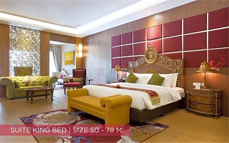 1 King Bed Grand Suite Non-Smoking