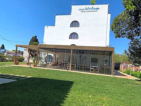 Casa Del Mar Hotel & Apartaments