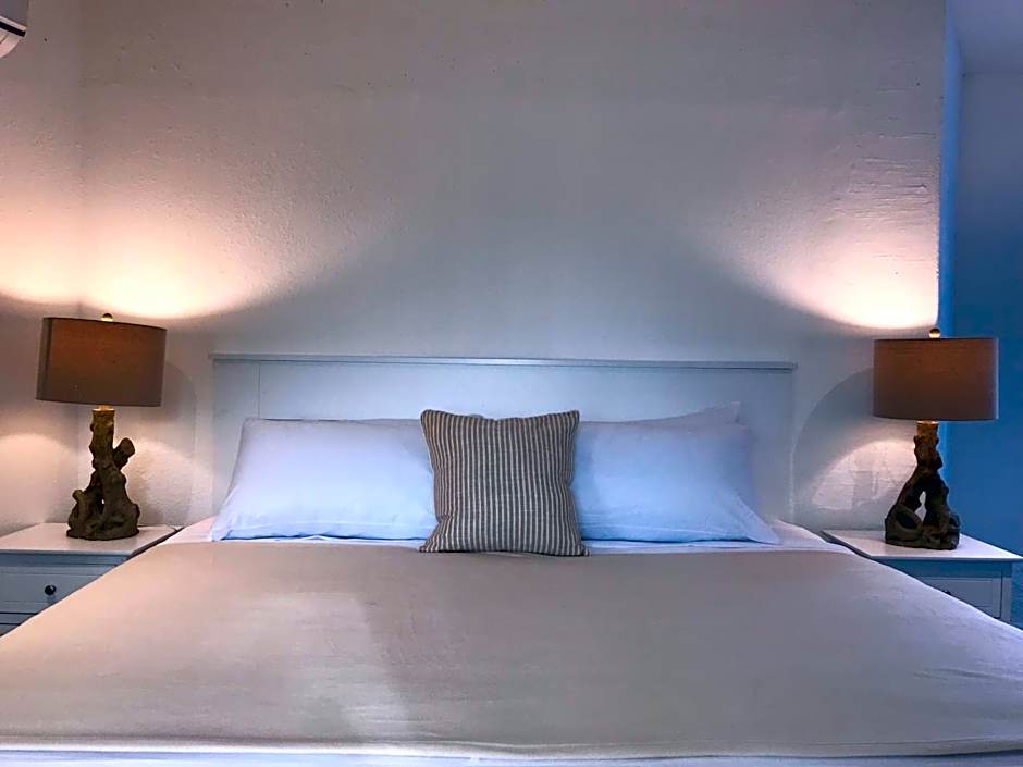 The Sunset Cove and Rainbow Room