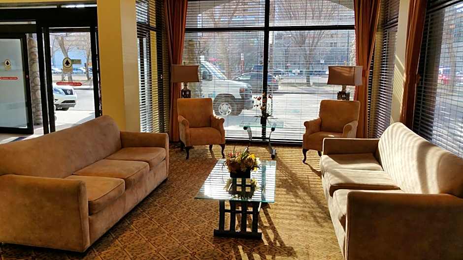 Days Inn by Wyndham Edmonton Downtown