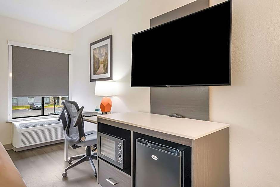 Quality Inn Jacksonville near Camp Lejeune