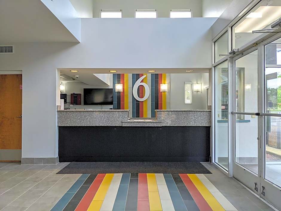 Studio 6 Pensacola, FL - West I-10