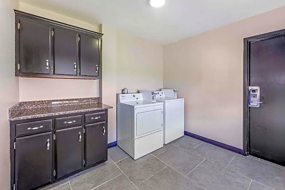 Best Western Celebration Inn & Suites