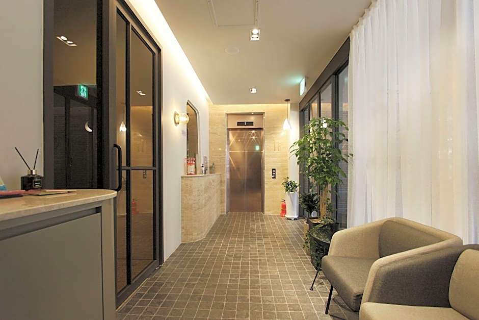 Gwangyang Seven Bricks Hotel