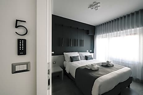 Double or Twin Room with Private Bathroom