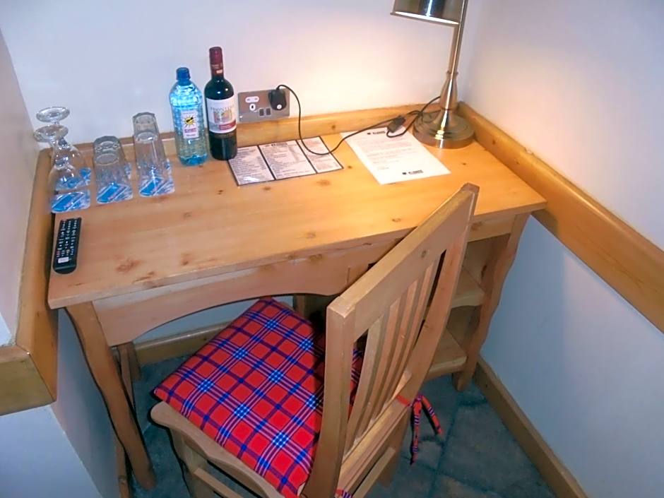 Parklands Shade Hotel