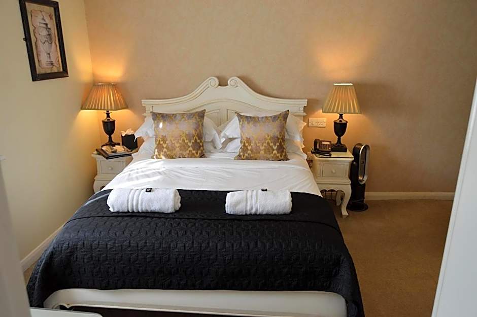 Le Bouchon Brasserie & Hotel