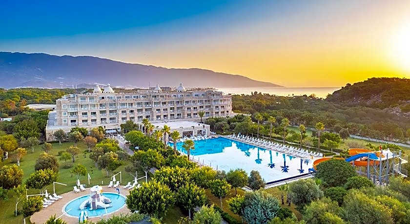 ANDRIAKE BEACH CLUB HOTEL