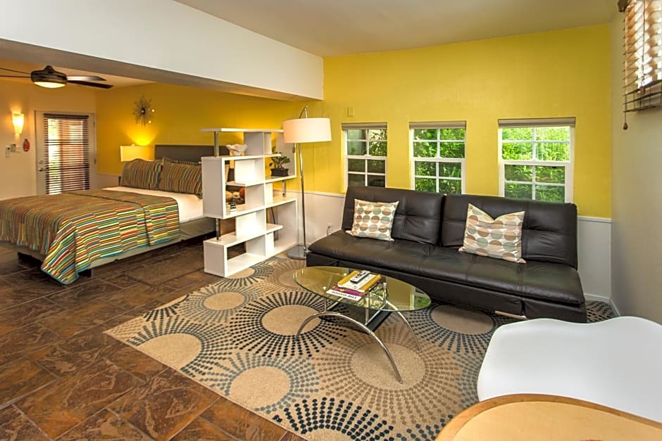 Desert Riviera Hotel
