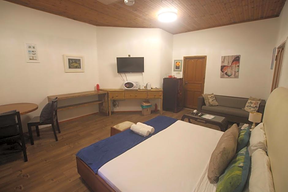 Castaway Lodge