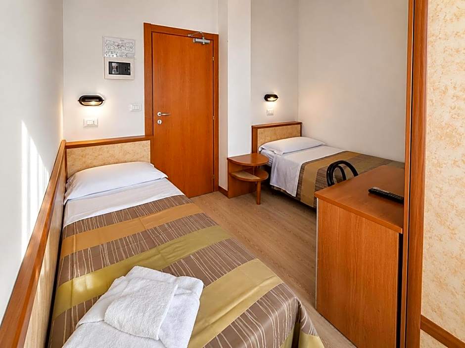 Hotel TYC
