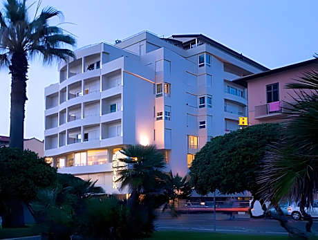 Hotel Sina Astor