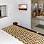 Travelodge by Wyndham Manhasset