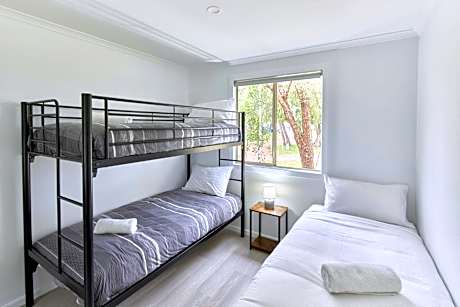 ​Family Two-Bedroom Bungalow (​6 guests)