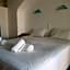 Captain's Rocks Hotel