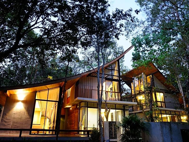 Villa Thalanena By The Beach