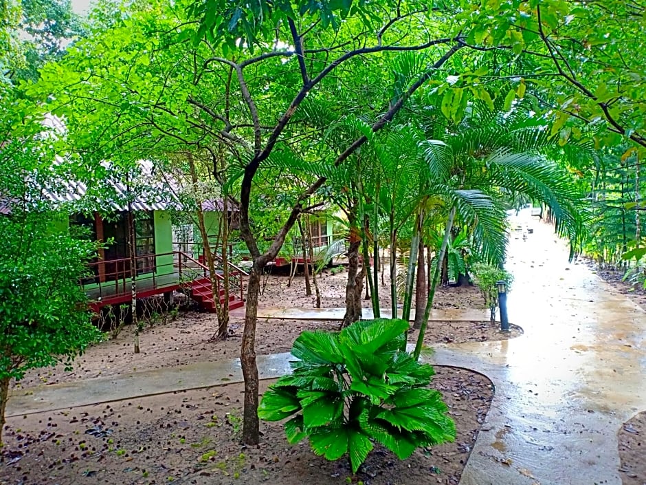 Khao Sok Garden Resort