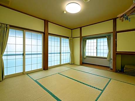 Triple Room with Shared Bathroom