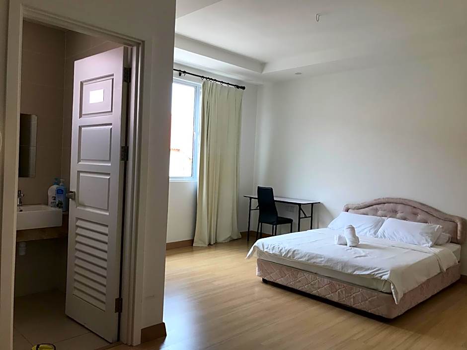 Island Hostel Bayan Lepas