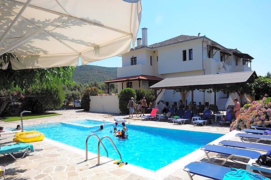 Palirria Hotel & Studios