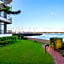 Broadwater Shores Waterfront Apartments